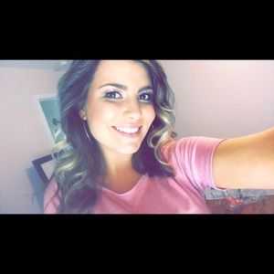 Meet your Posher, Tesa